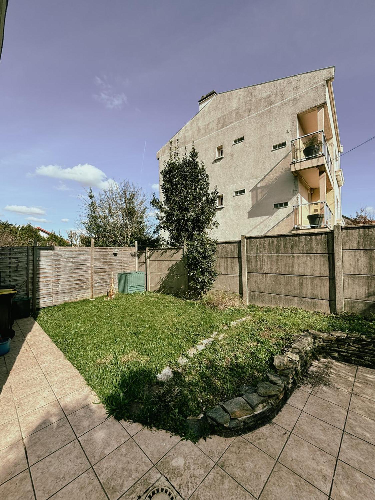 Duplex Avec Jardin - Proche Paris - Disneyland - Rer - Noisy-le-Grand Exterior foto